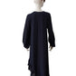 Dunkelblaues Kleid mit Volant