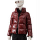 Bordeauxfarbene Lack-Daunenjacke