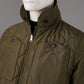 Dunkelblaue Jacke mit olivefarbener, herausnehmbarer Innenjacke
