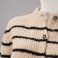 Sandfarbene/Schwarz gestreifte Woll-Strickjacke
