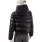 Schwarze Daunenjacke mit Kapuze