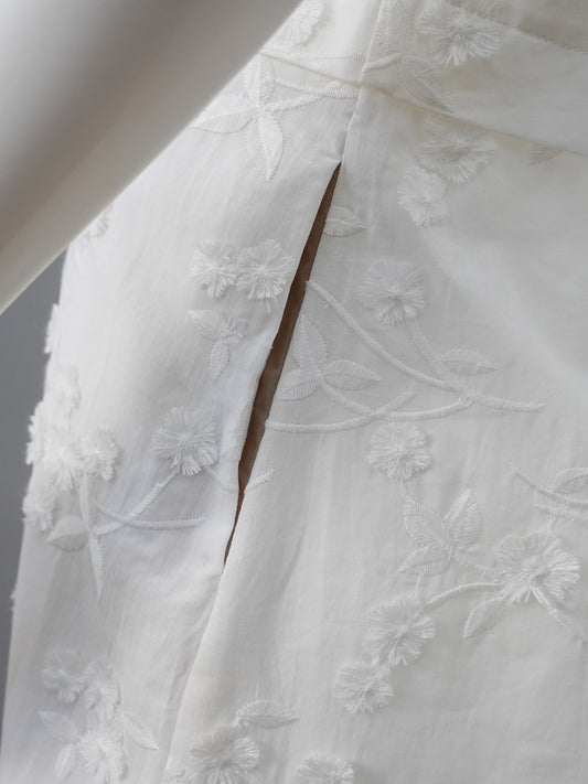 Weißes Kleid mit Spitzendetails von Dorothee Schumacher – Ansicht 4