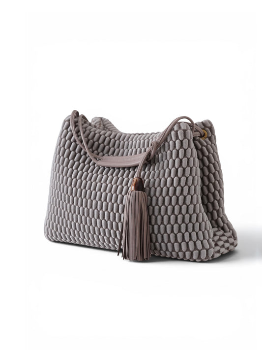 Graue Bubble-Tasche „Tango“ aus exklusivem 3D-Wollgewebe von Tissa Fontaneda