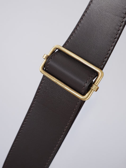 Dunkelbraune Crossbody-Tasche „Liberty S“ mit Bubble-Prägung von Tissa Fontaneda – Ansicht 3