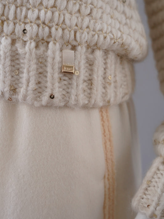 Sandfarbener Grobstrick-Pullover mit Pailletten von Herno – Ansicht 2