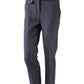 Graue Hose mit goldenen Knöpfen