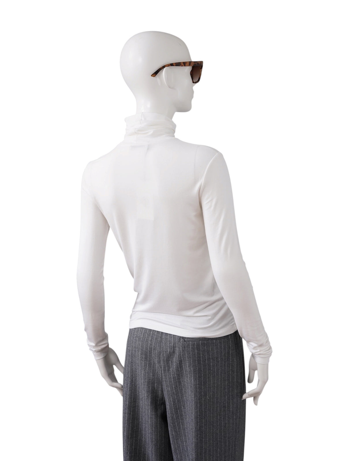 Weißes Rollkragenshirt aus Modal von SoSue – Ansicht 3