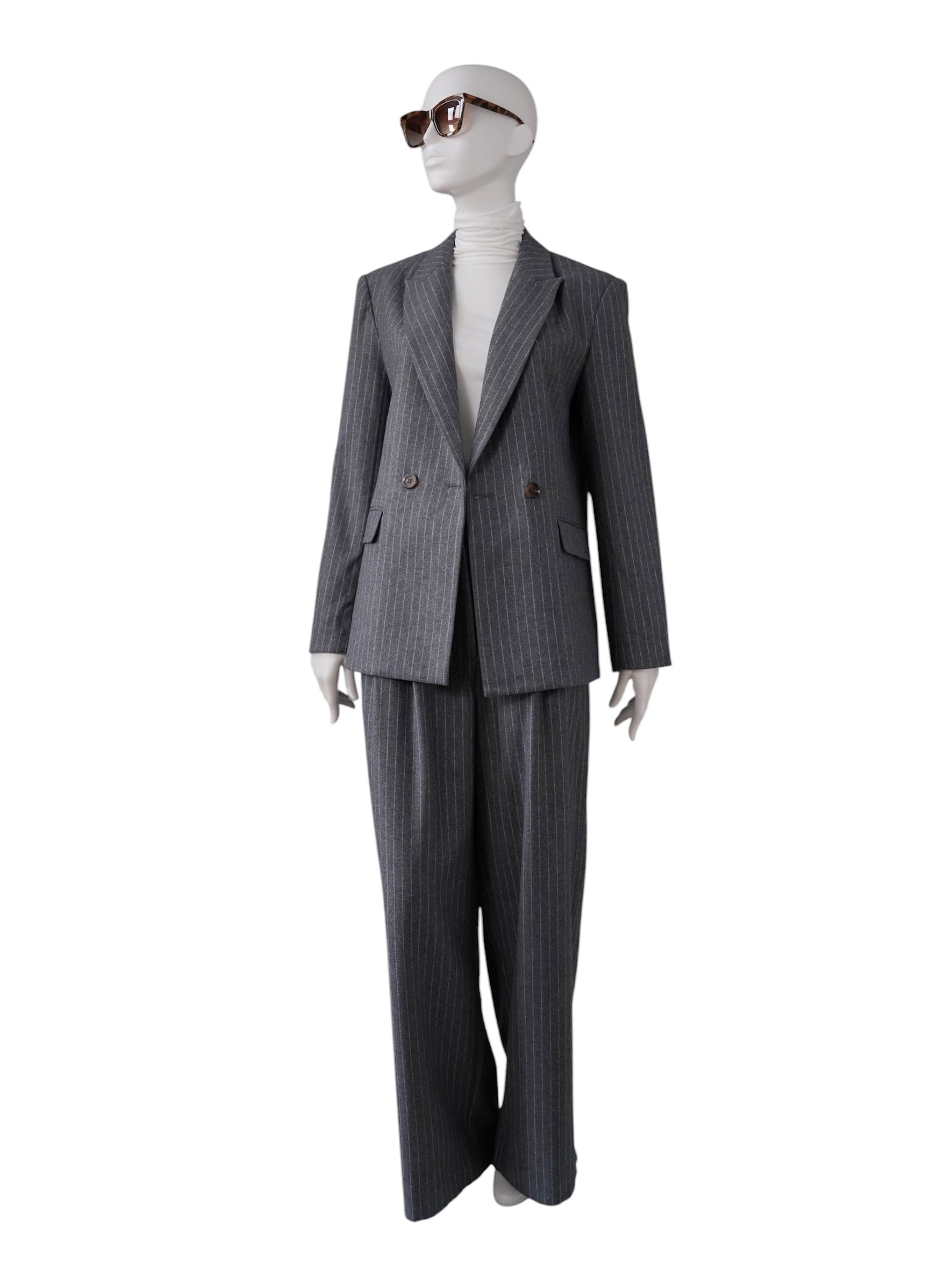Grauer zweireihiger Nadelstreifen-Blazer von Alcidia da Veiga – Ansicht 3