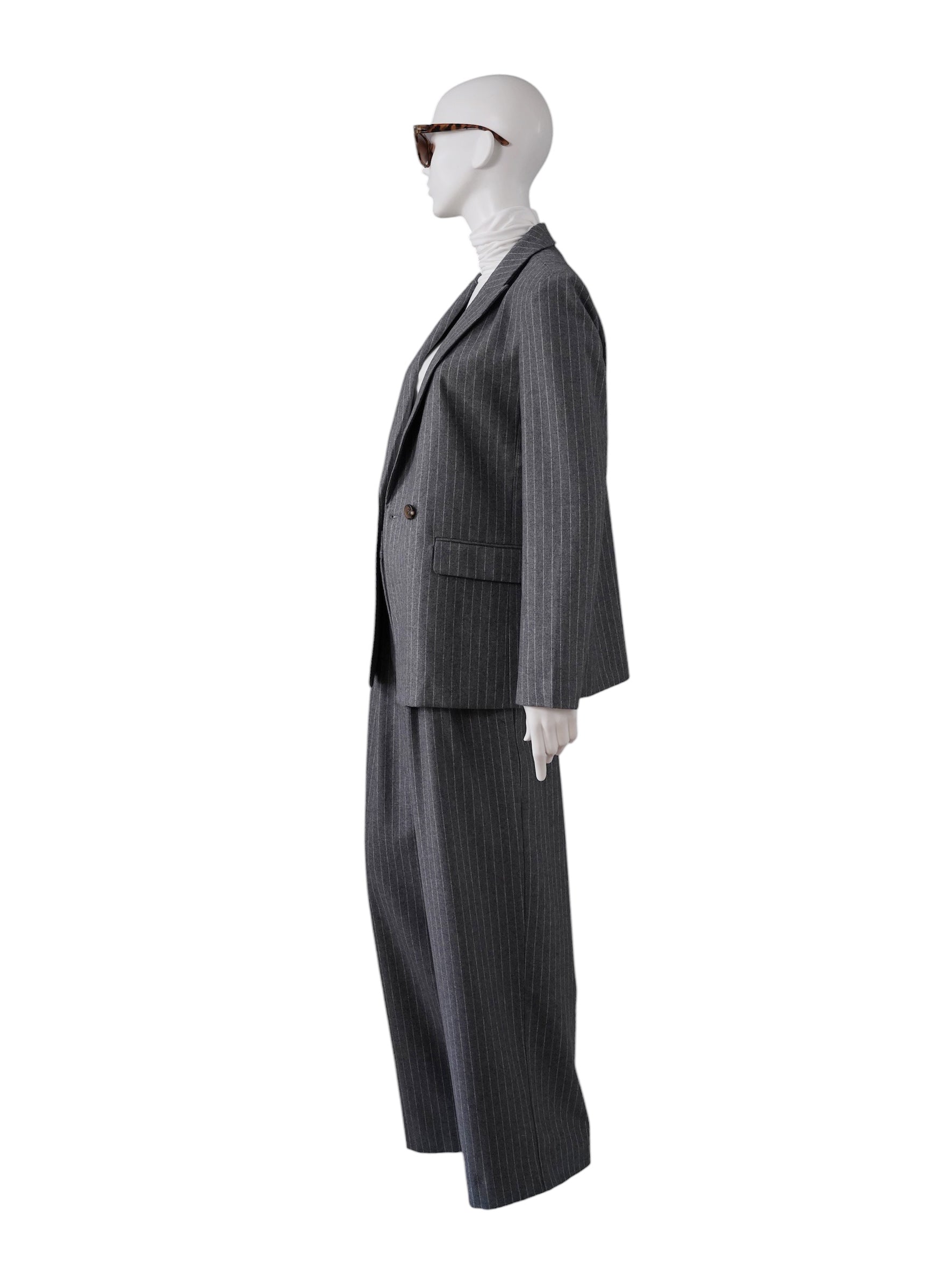 Grauer zweireihiger Nadelstreifen-Blazer von Alcidia da Veiga – Ansicht 4