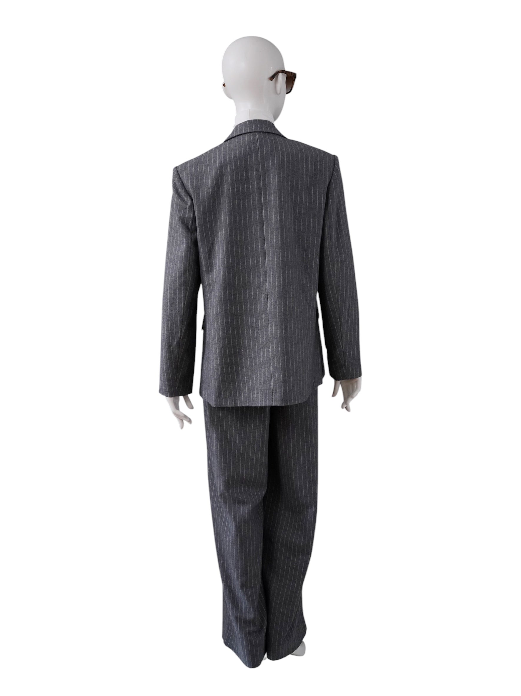 Grauer zweireihiger Nadelstreifen-Blazer von Alcidia da Veiga – Ansicht 5