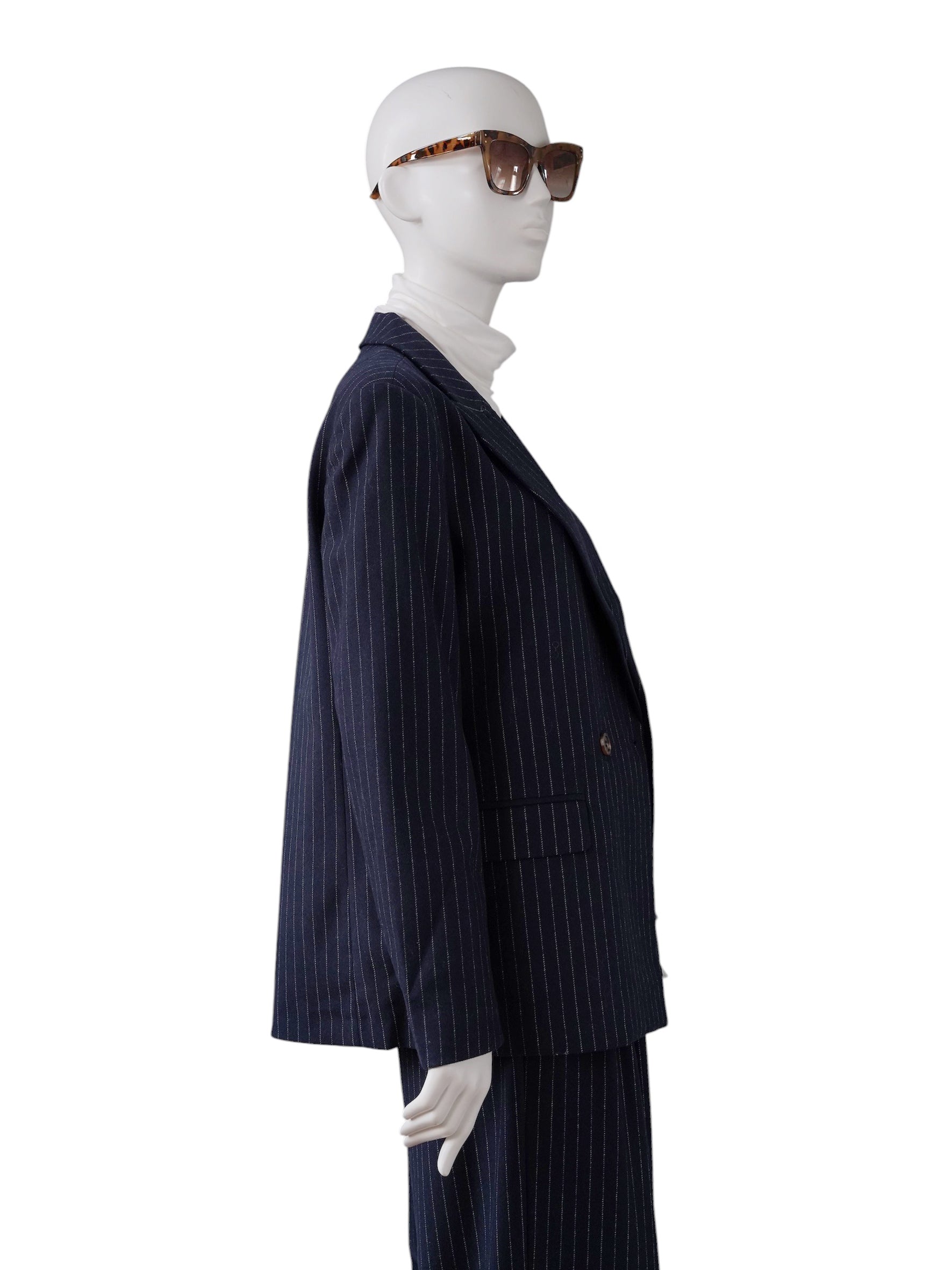 Dunkelblauer zweireihiger Nadelstreifen-Blazer von Alcidia da Veiga – Ansicht 5