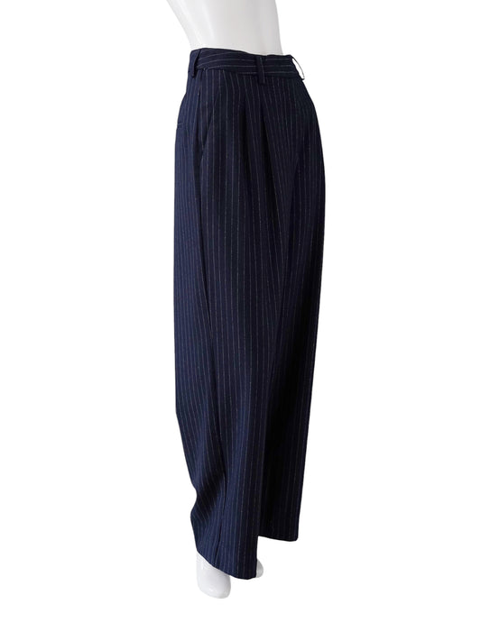 Dunkelblaue Nadelstreifen-Hose mit Bundfalte von Alcidia da Veiga – Ansicht 2