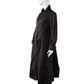 Dunkelbraunes Hemdblusenkleid mit Biesen und Faltenrock von ODEEH – Ansicht 5