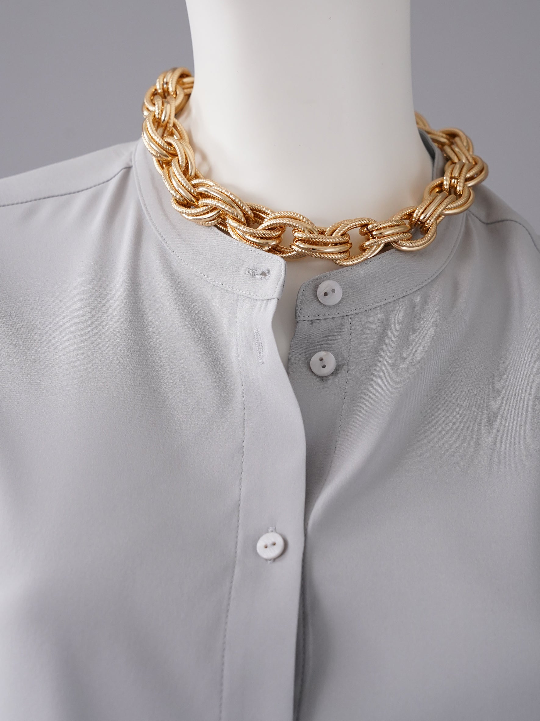 Goldene Gliederkette mit Doppelgliedern von Semicouture – Ansicht 2