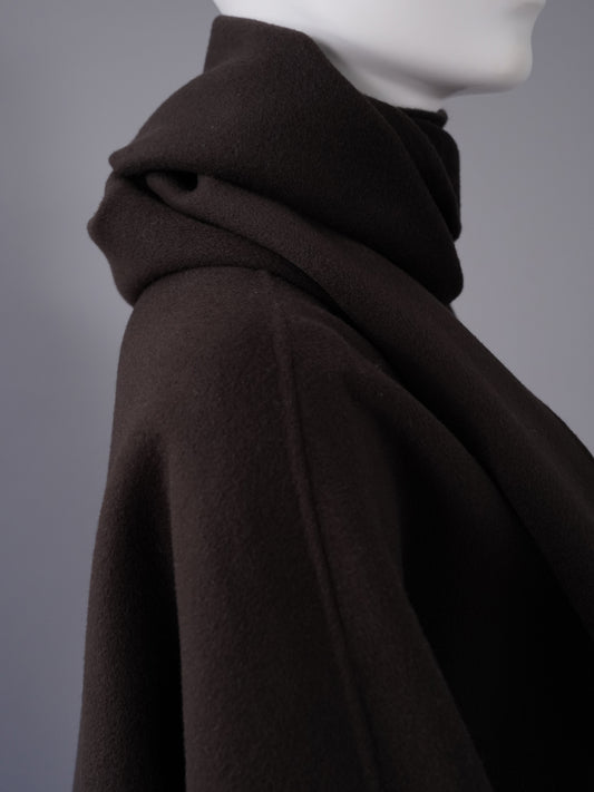 Schokoladenbraune Wolljacke mit abnehmbarem Schal von FFC – Ansicht 4