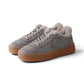 Grau/Taupefarbener lammfellgefütterter Sneaker „Mind“ von Voile Blanche