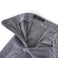 Graue Cordhose von Michael Coal – Seitenansicht mit hinterer Paspeltasche