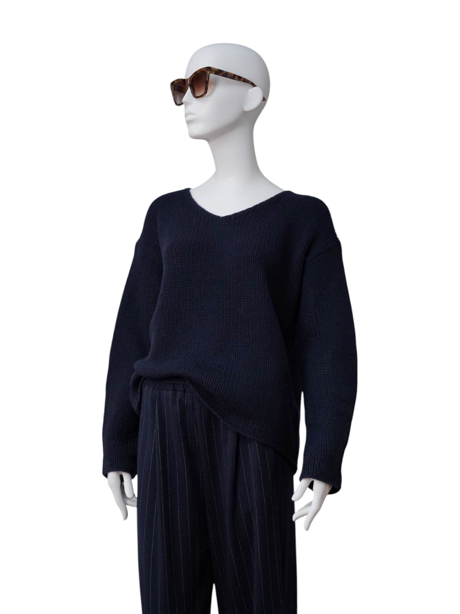 Dunkelblauer Oversize-V-Neck aus Wolle und Cashmere von FFC
