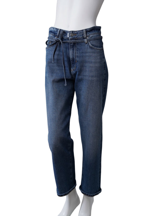 Mittelblaue Jeans „The Friend“ mit Bindegürtel von PNTS