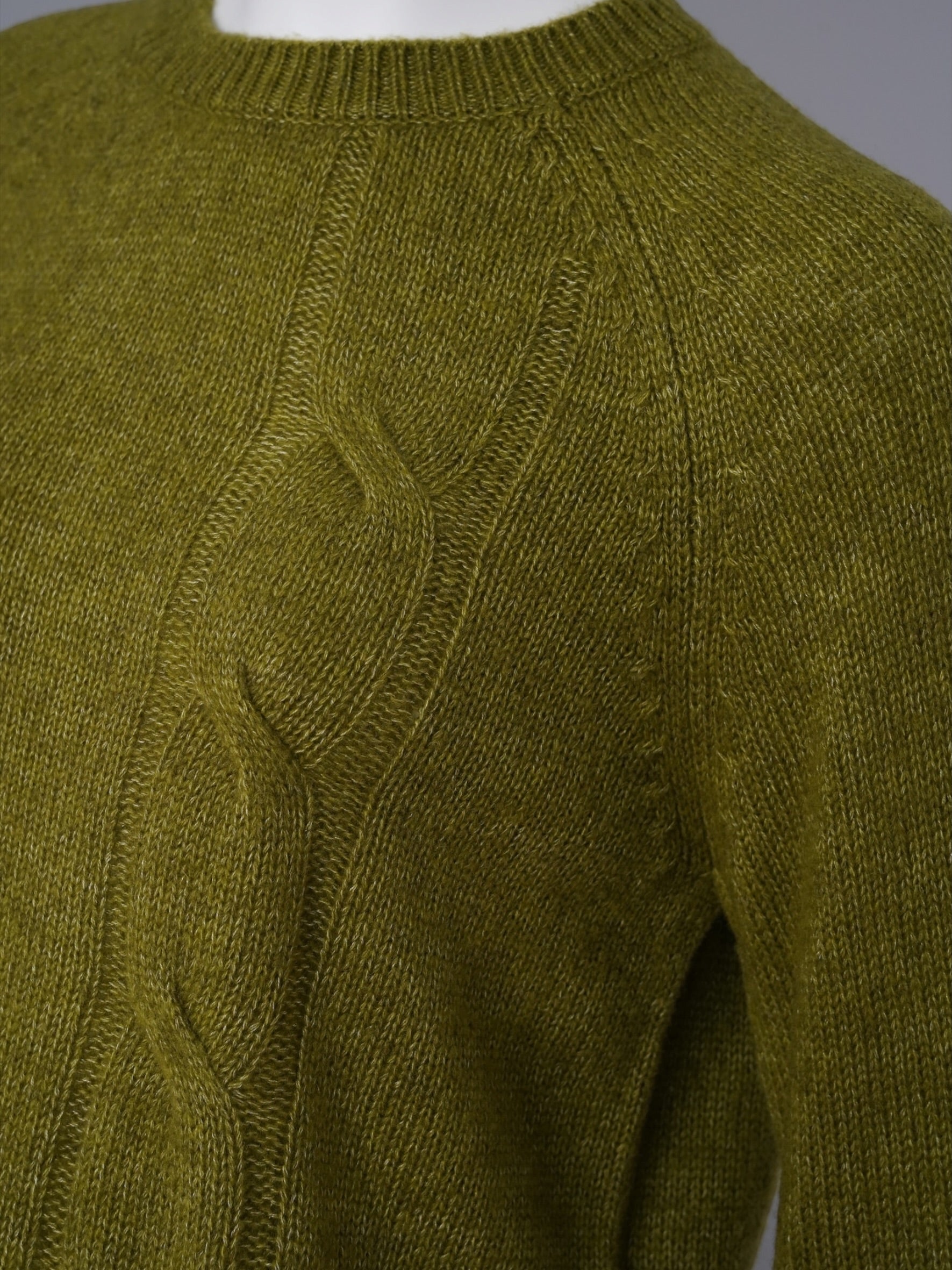 Olivgrüner Strickpullover aus Wolle und Lyocell von S.Marlon – Ansicht 2