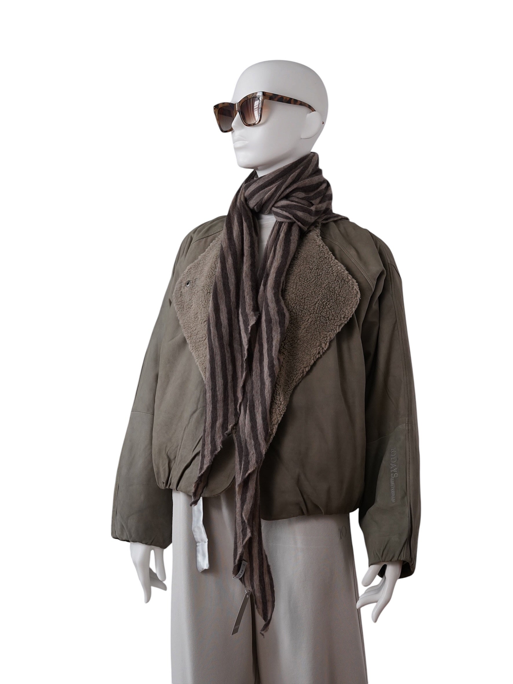 Taupefarbene Wildleder-Jacke mit Teddyfutter von 10days – Ansicht 3