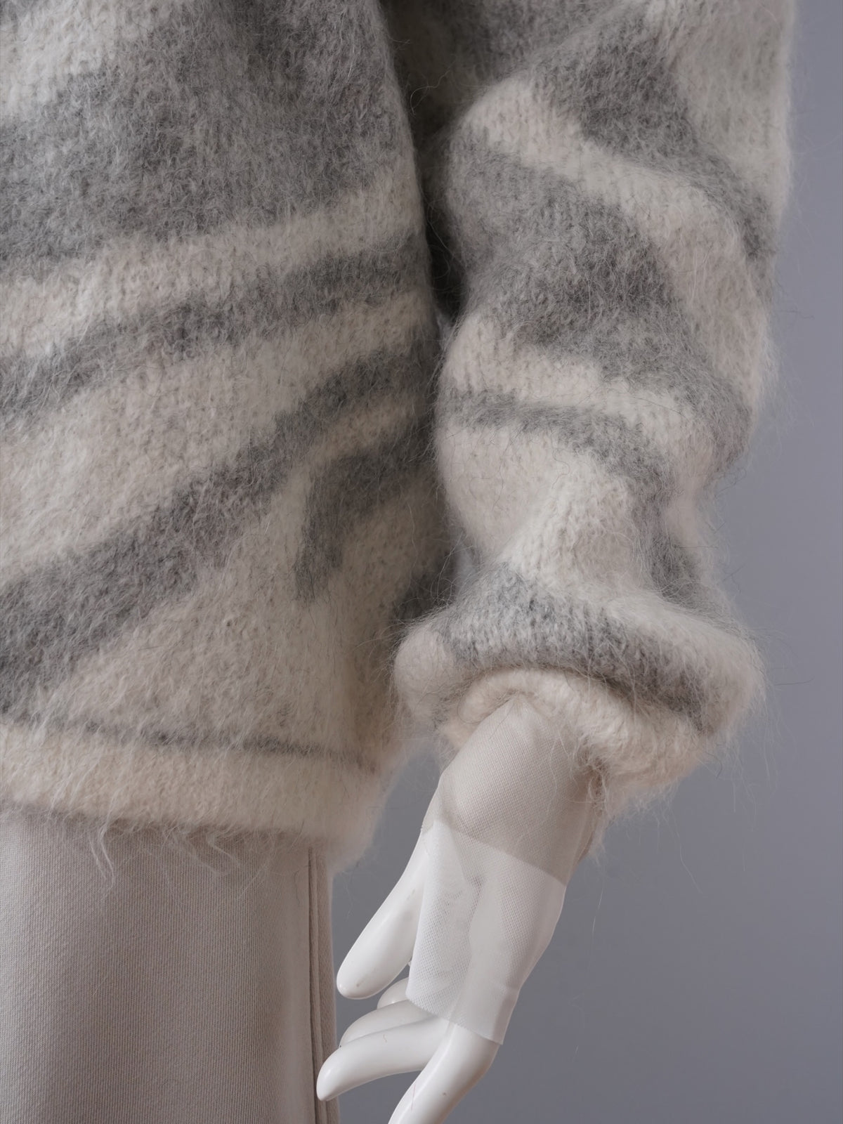 Ecrufarbene Alpaka-Strickjacke mit Zebra-Muster von 10days – Ansicht 4