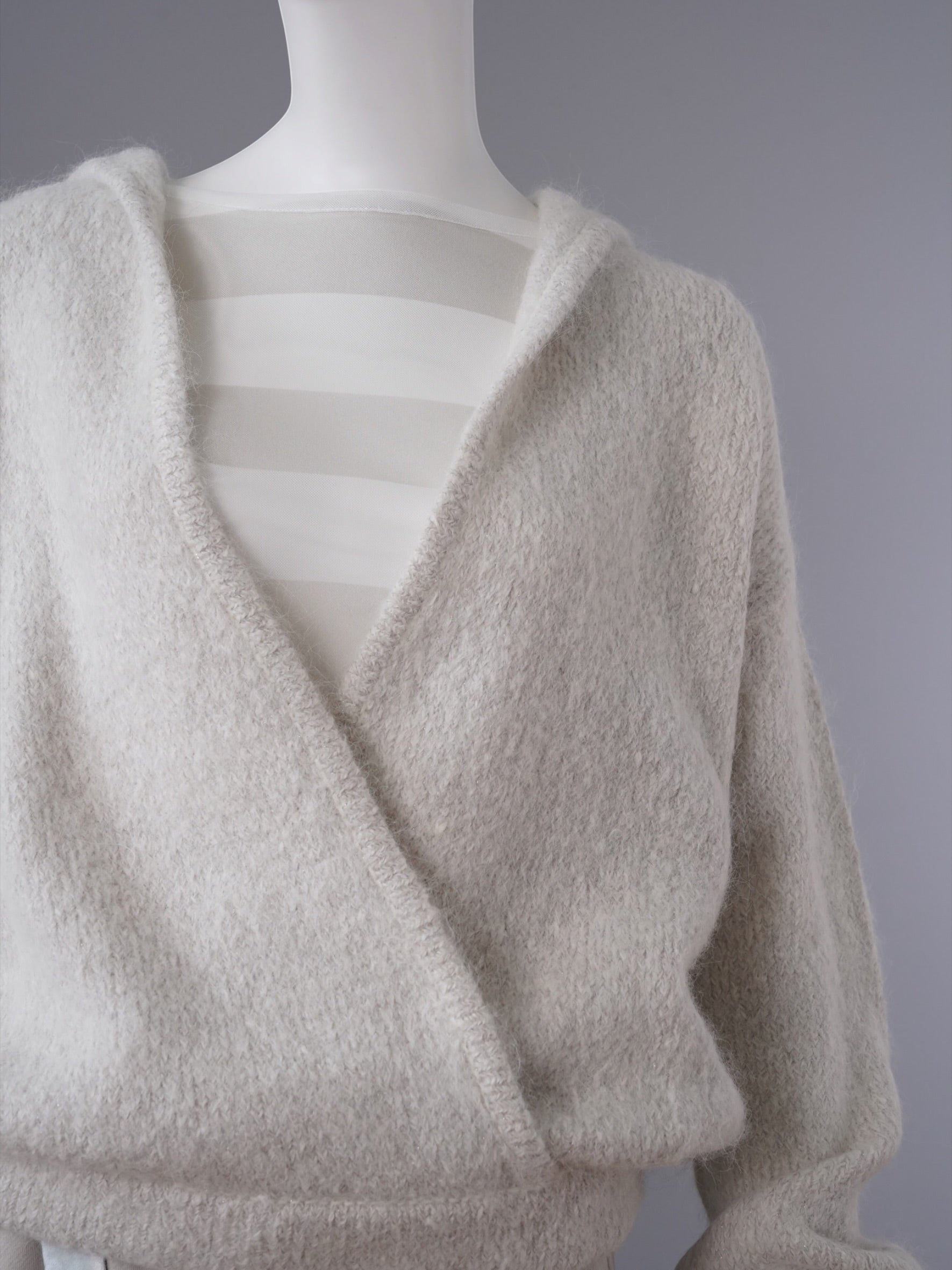 Ecrufarbener Kapuzen-Strickpullover aus Alpaka mit Lurex von 10days – Ansicht 2