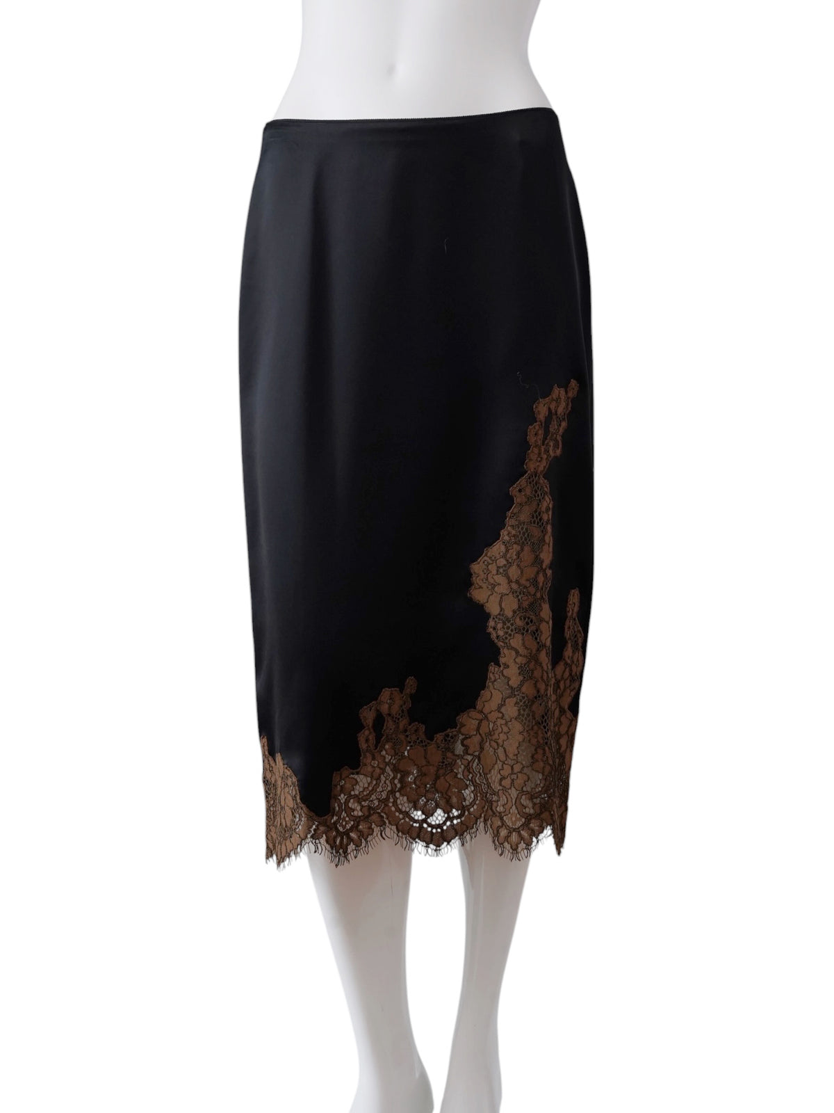 Schwarzer Satin-Rock mit Spitzen-Applikation von Dorothee Schumacher – Ansicht 2