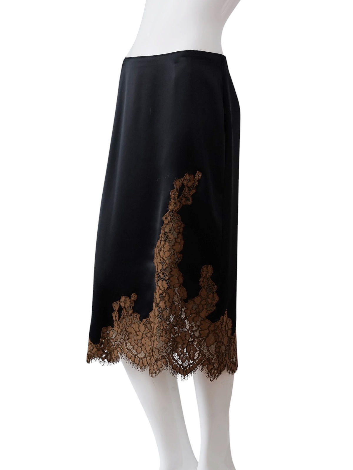 Schwarzer Satin-Rock mit Spitzen-Applikation von Dorothee Schumacher