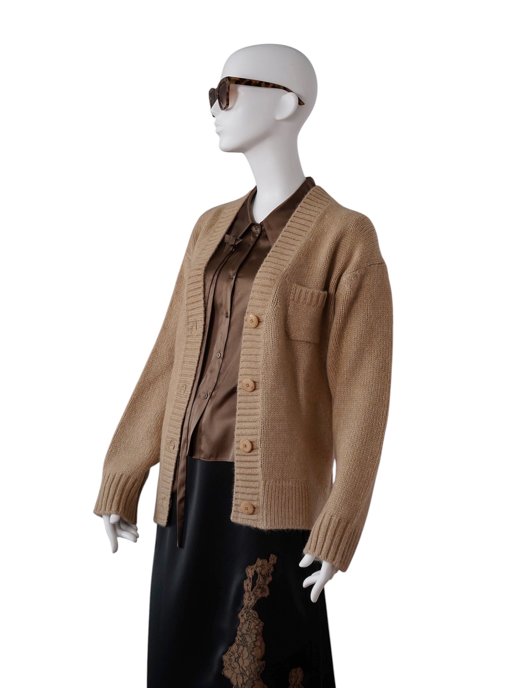 Camelfarbene Strickjacke mit V-Ausschnitt von Dorothee Schumacher – Ansicht 6