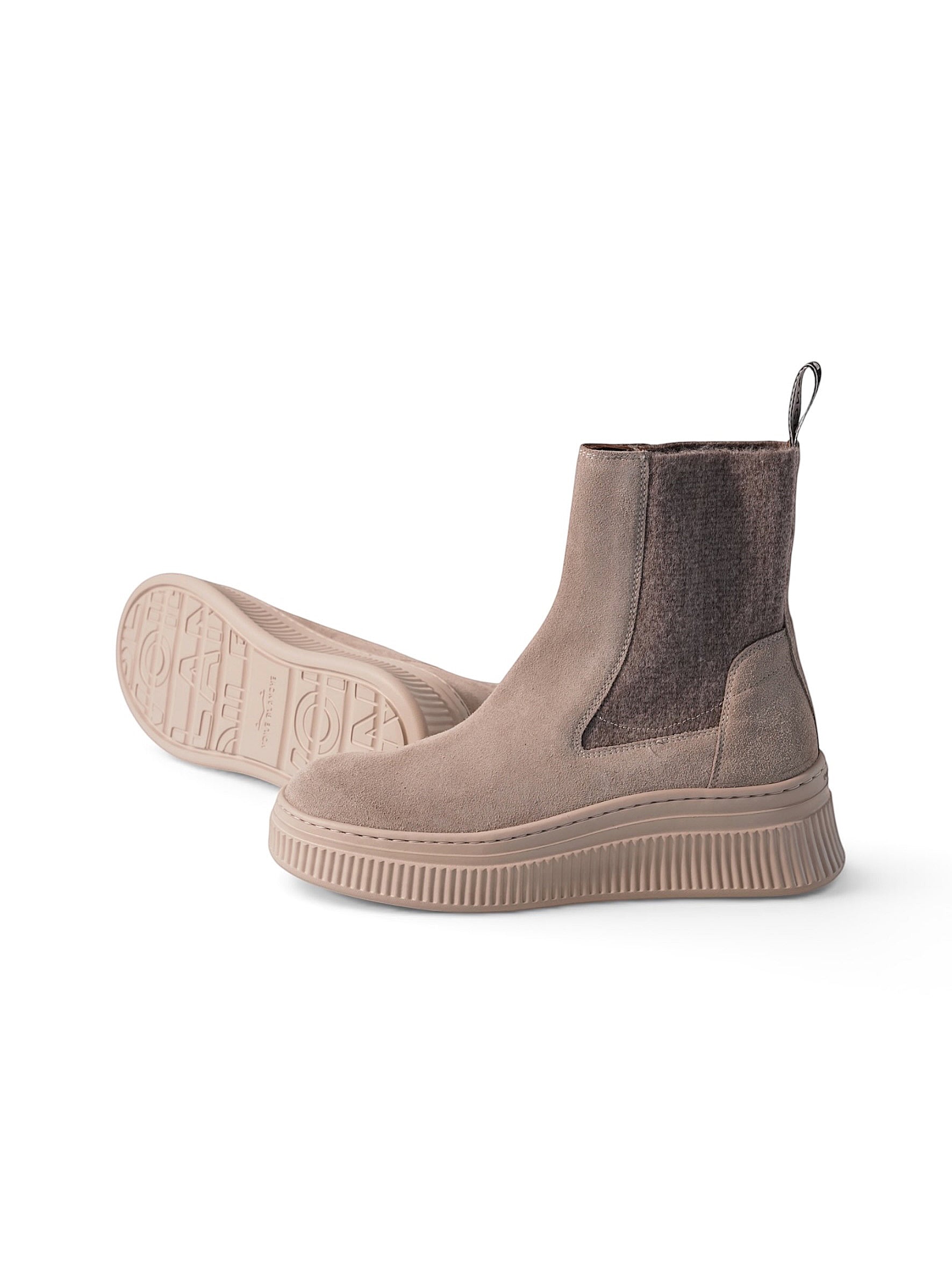 Voile Blanche Chelsea-Boots in Taupe mit geriffelter Plateausohle – Seiten- und Sohlenansicht