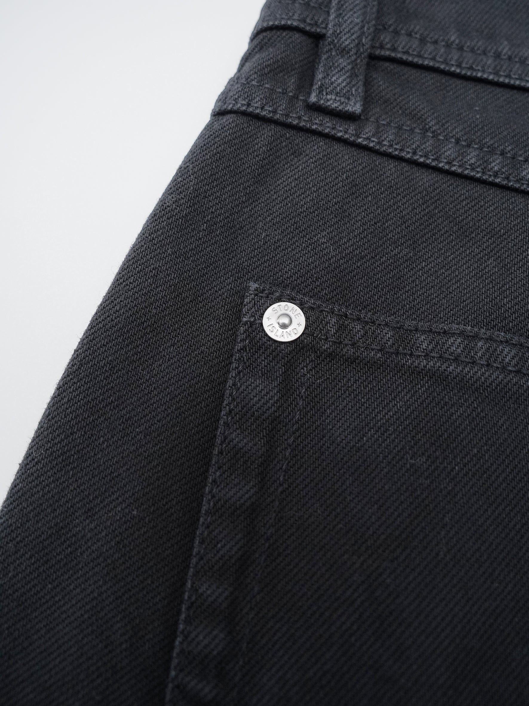 Schwarze Straight-Jeans aus Bull-Denim von Stone Island – Ansicht 5
