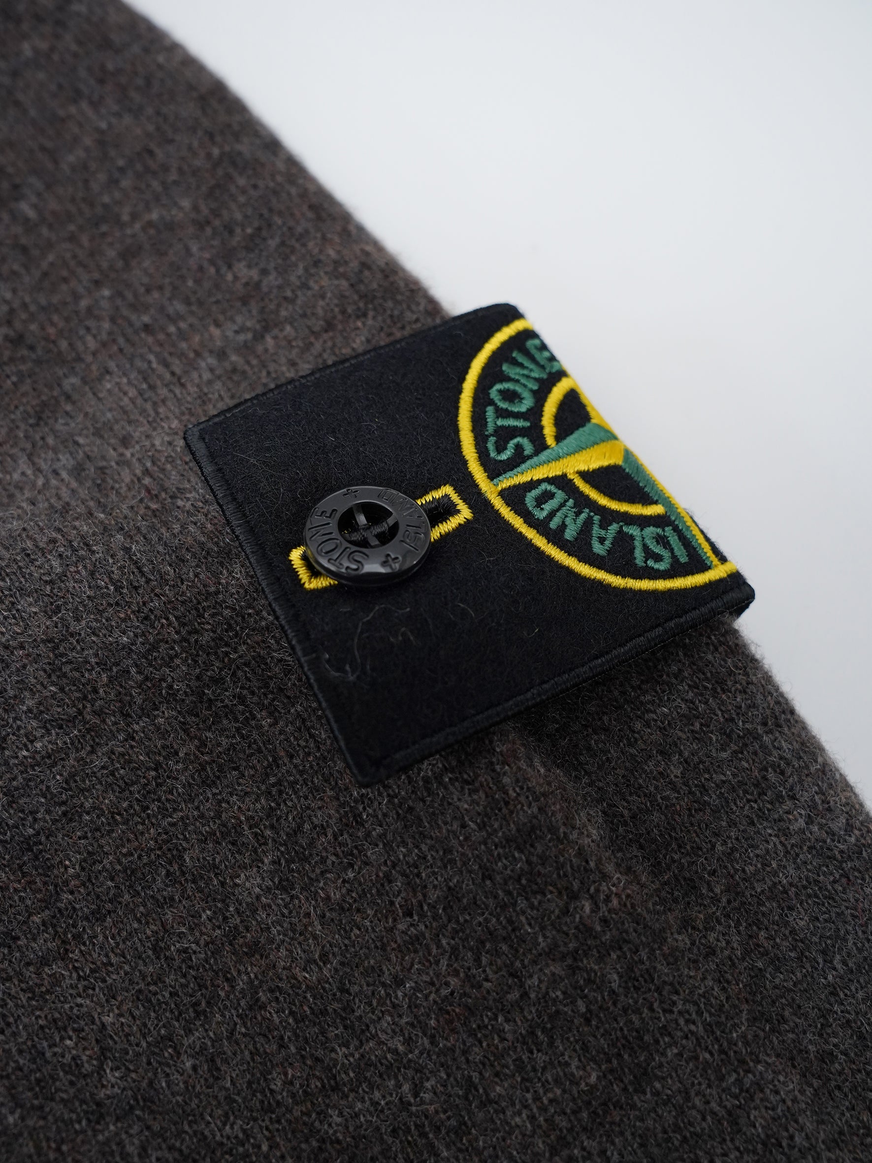 Brauner Strickpullover von Stone Island – Ansicht 2