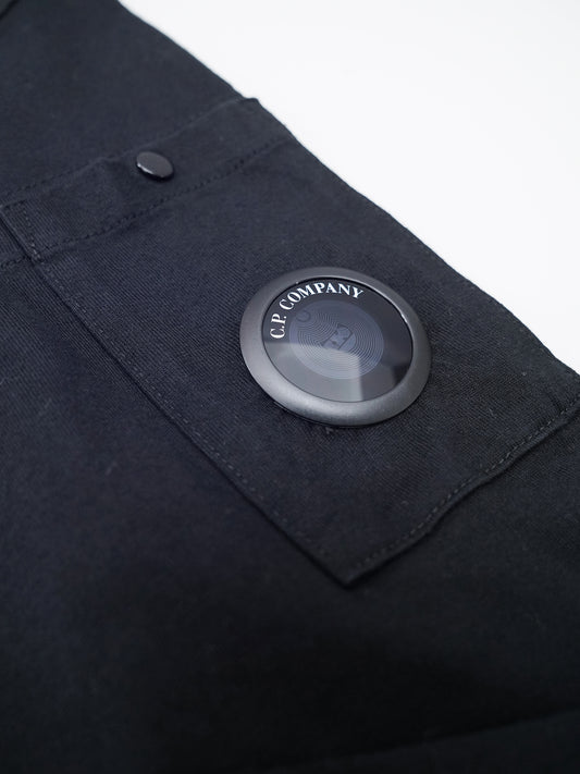 Schwarzes Langarmshirt mit Linsen-Badge von C.P. Company – Ansicht 2