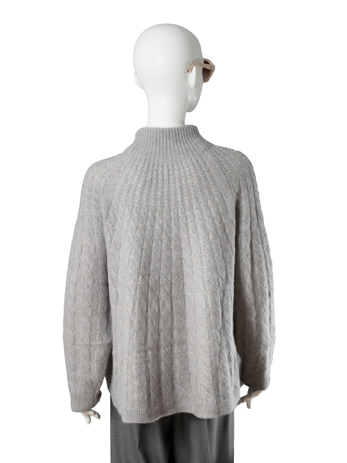 Grauer Zopfstrick-Pullover mit Stehkragen von Hemisphere – Ansicht 3