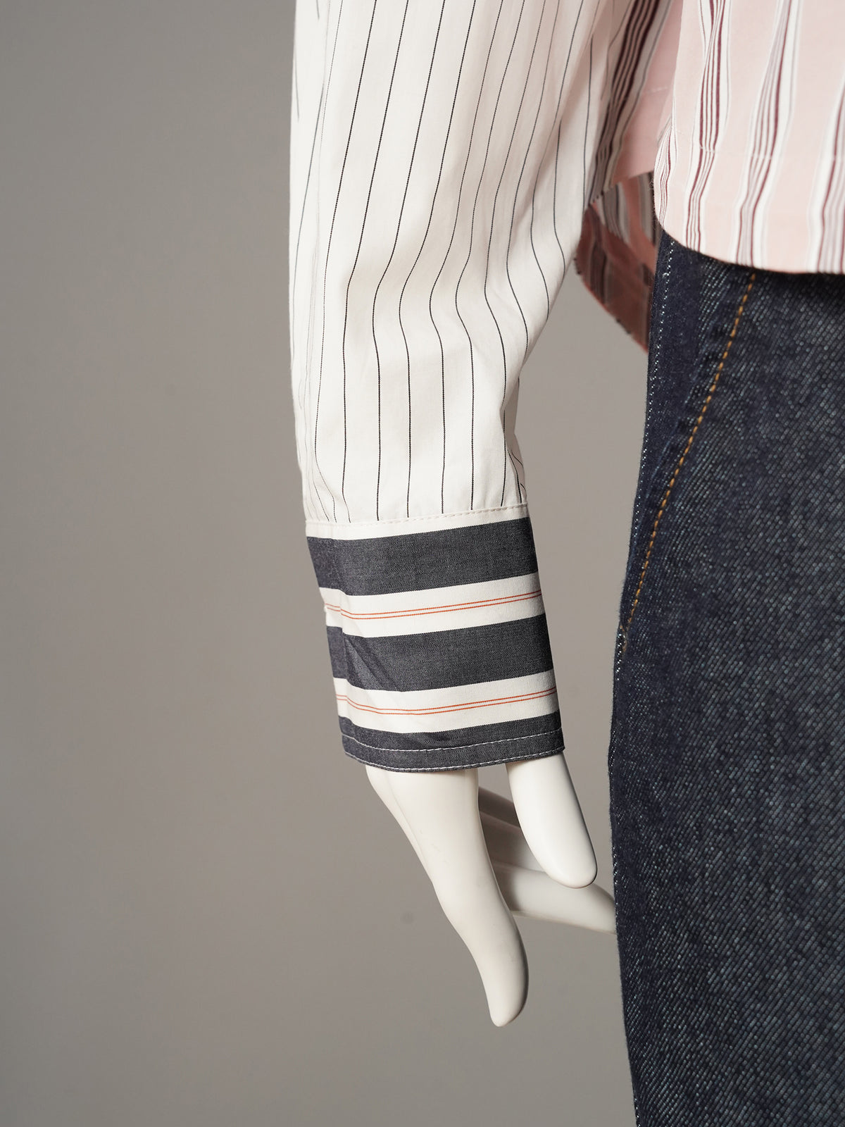 Roséfarbene Hemdbluse im Streifenmix von Essentiel Antwerp – Ansicht 3