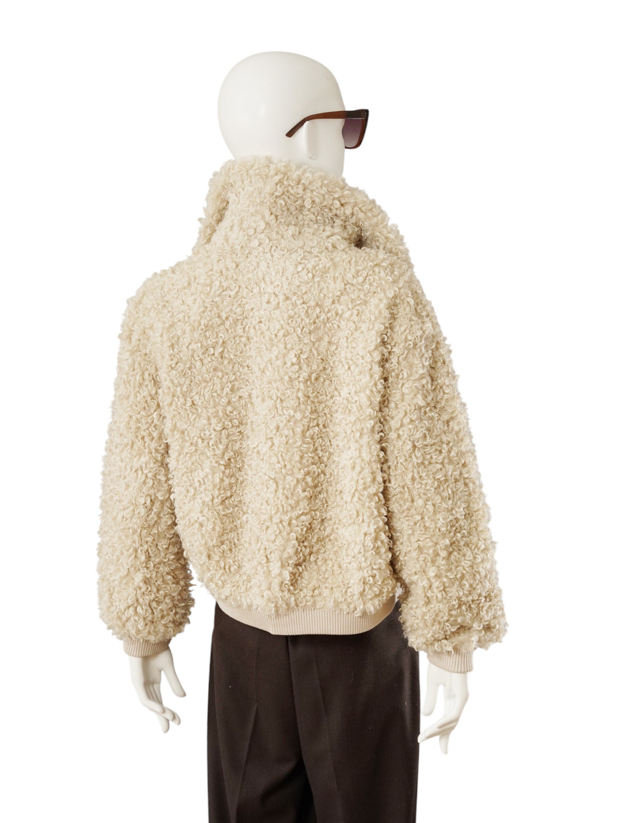 Beigefarbener Fake-Fur-Blouson in Lockenfell-Optik von Hemisphere – Ansicht 4