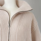 Rosé-beigefarbener Zip-Cardigan aus Grobstrick