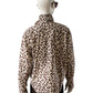 Cremefarbene Hemdbluse mit Leoprint und Schluppe