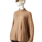 Camelfarbener Zopfstrick-Pullover mit Stehkragen