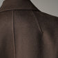 Dunkelbraune Kurzjacke aus gekochter Wolle von FFC – Detail der Schulterpartie von hinten