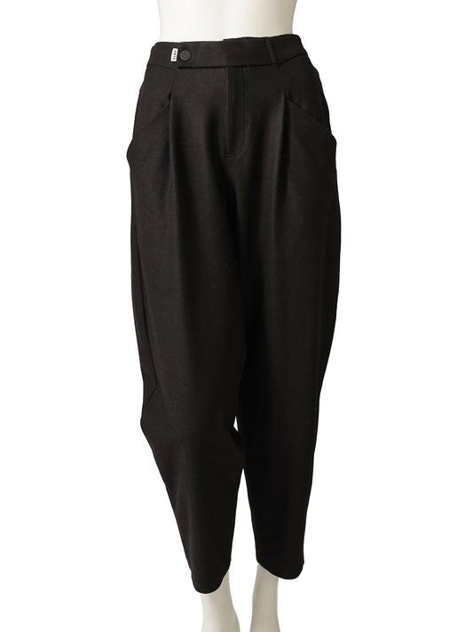 Schwarzbraune Hose „The Jino O“ mit O-Silhouette von PNTS
