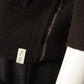 Espressobrauner Kaschmir-Cardigan von Henry Christ – Detail von Saum und Seitennaht mit Lurexfaden