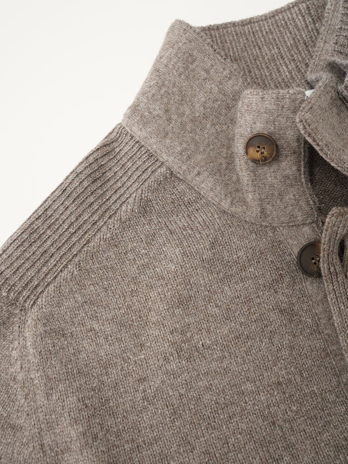 Braungraue Strickjacke mit Reißverschluss und Knopfleiste von Gran Sasso – Ansicht 4