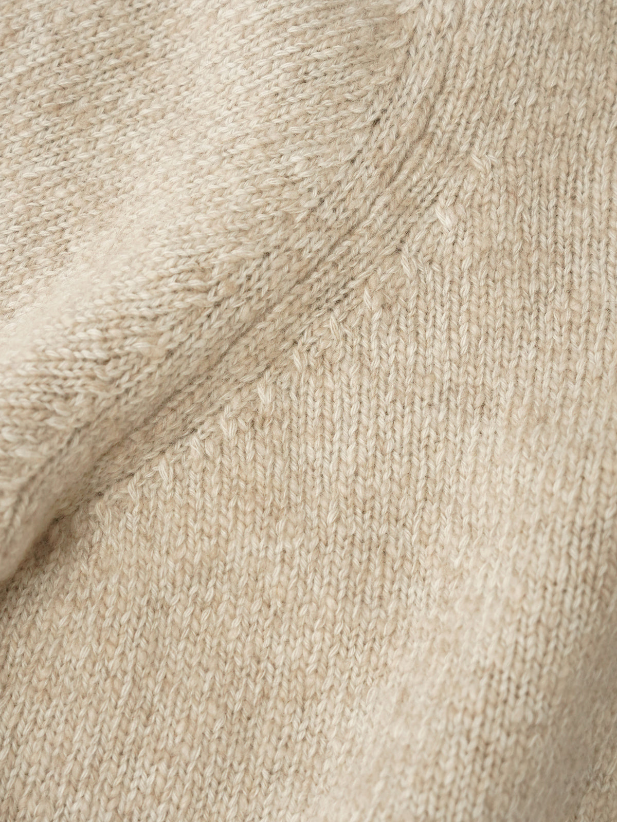 Cremefarbener Kaschmir-Rollkragenpullover von Fioroni – Ansicht 5