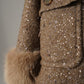 Graubraune Bouclé-Jacke von Maison Common – Pattentasche und Pelzbesatz am Ärmel