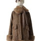 Graubraune Bouclé-Jacke mit Pailletten und abnehmbarem Pelzkragen von Maison Common