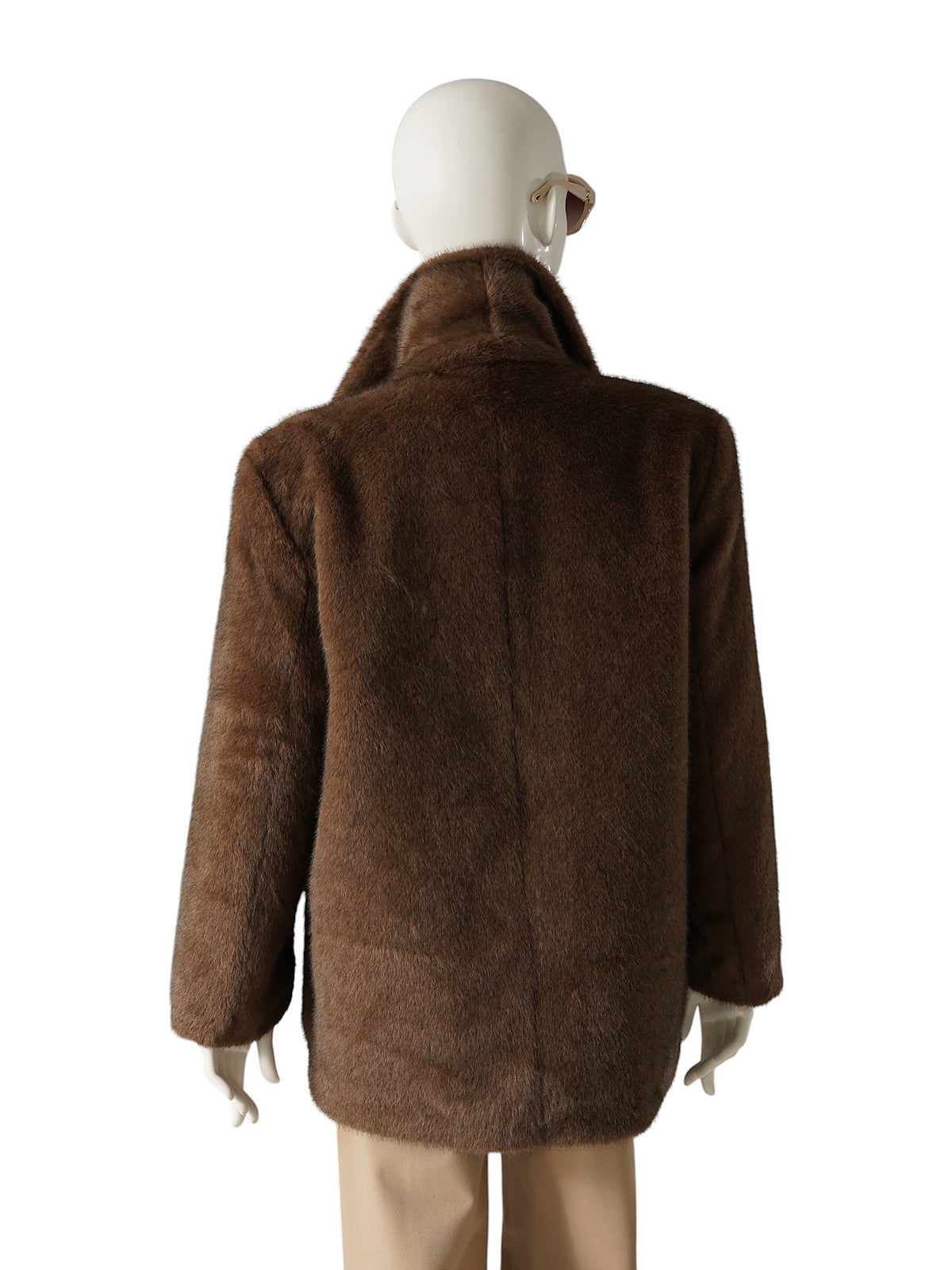 Nussbraune Webpelzjacke mit Reverskragen von Dorothee Schumacher – Ansicht 3