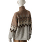 Beigefarbener Norwegerpullover mit Stehkragen