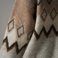 Beigefarbener Norwegerpullover mit Stehkragen